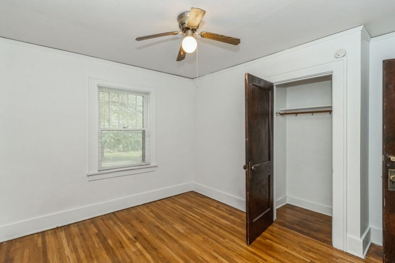 728 E College St - Photo 4 of 12