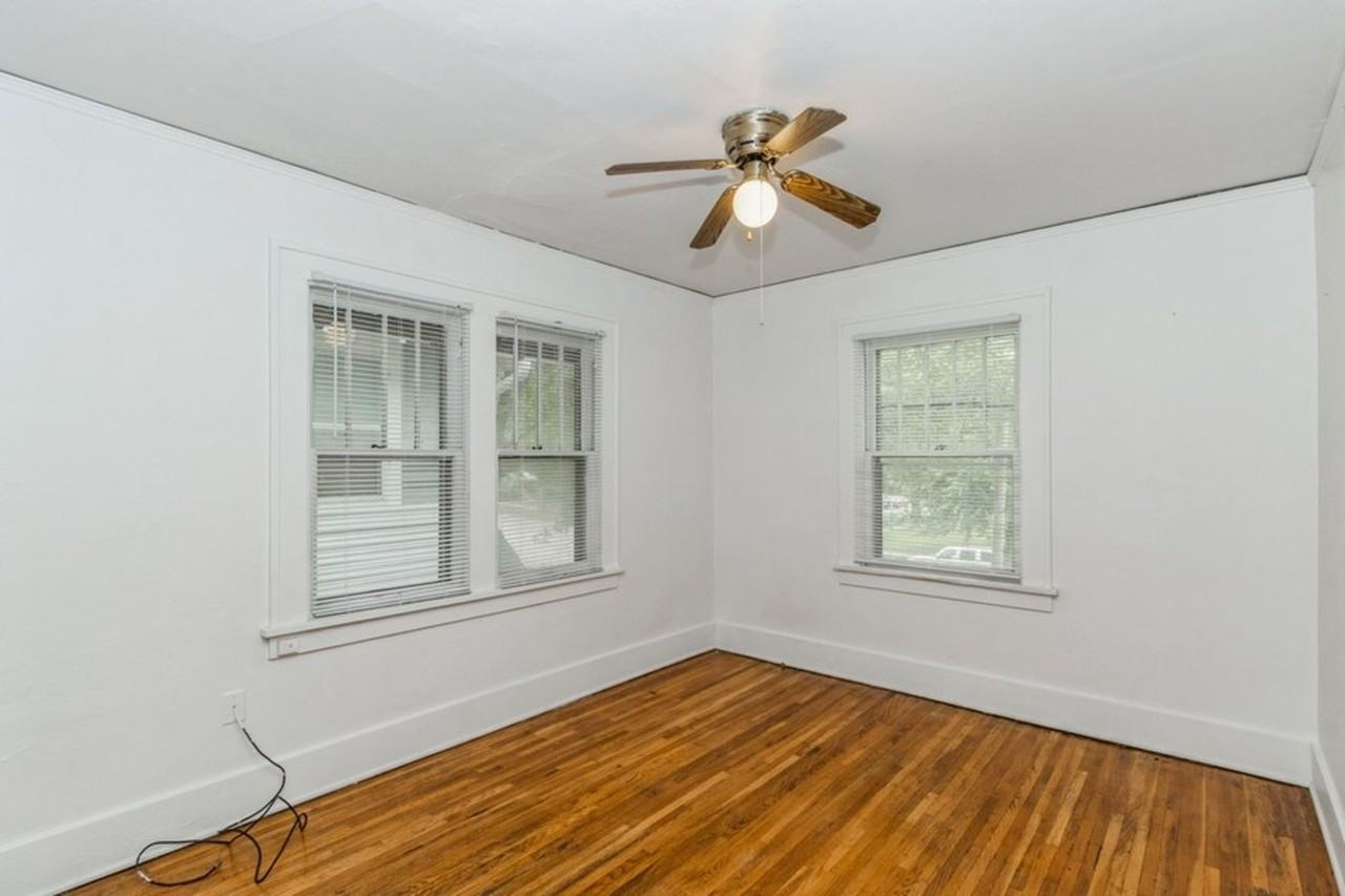 728 E College St - Photo 5 of 12