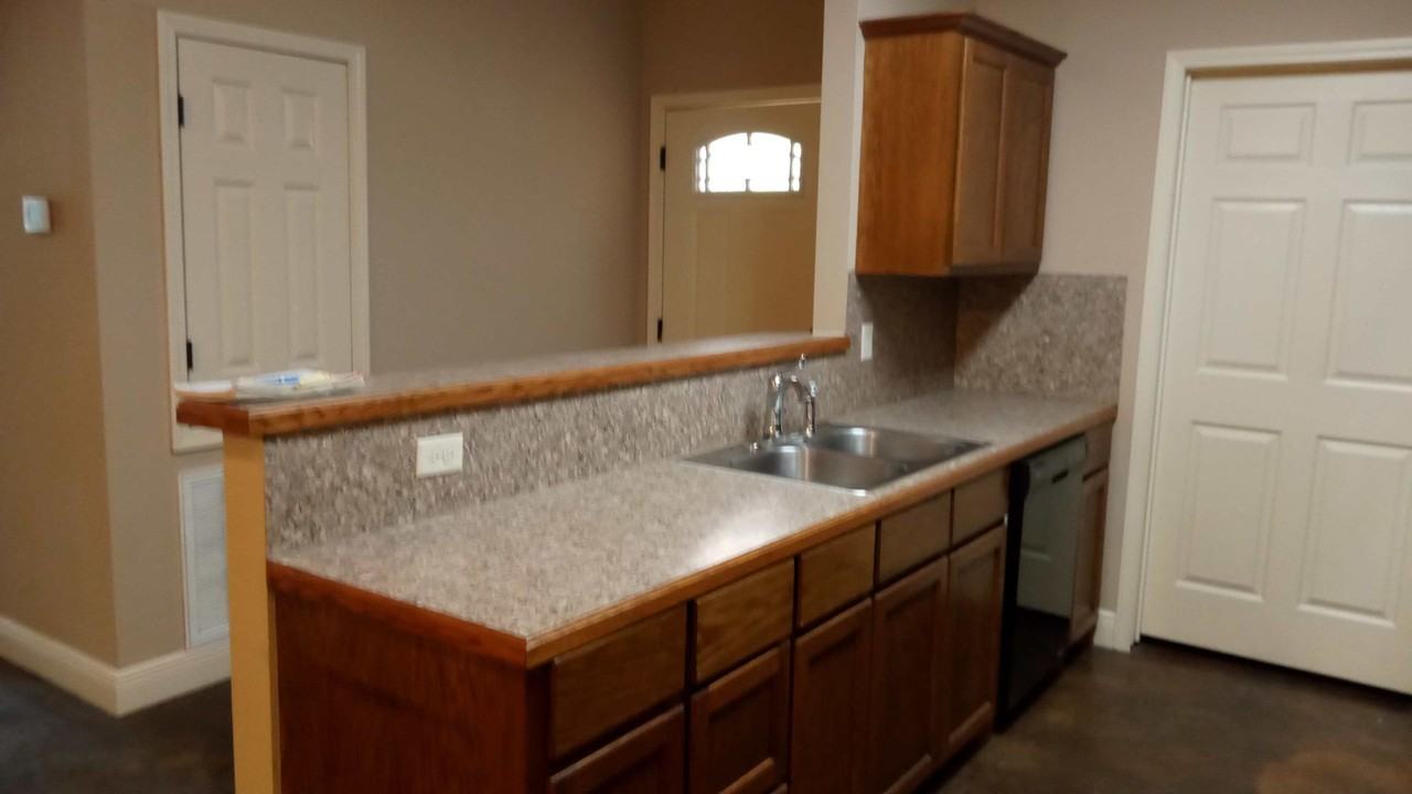 Cypress Bend: Lincoln Rd Monroe, LA - Photo 2 of 7