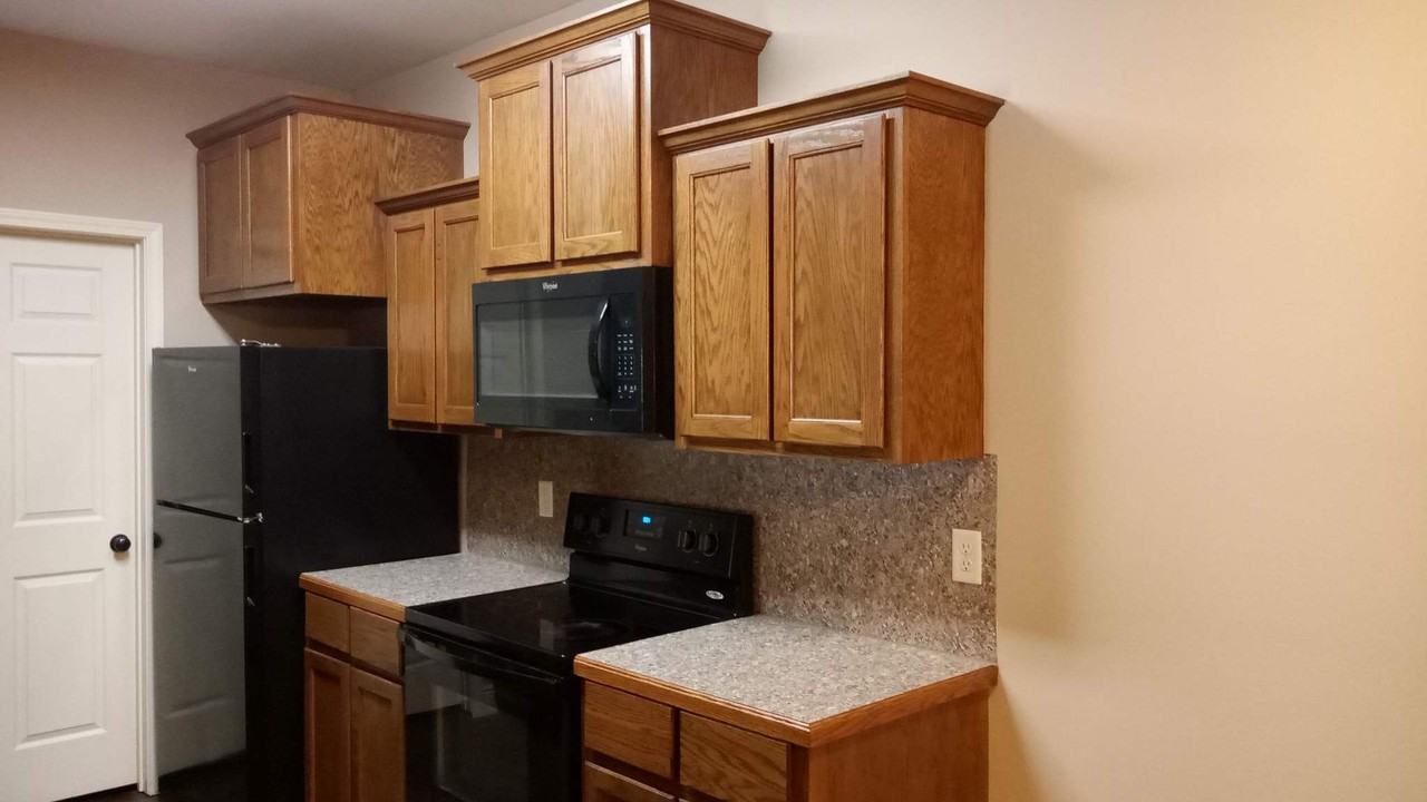 Cypress Bend: Lincoln Rd Monroe, LA - Photo 3 of 7