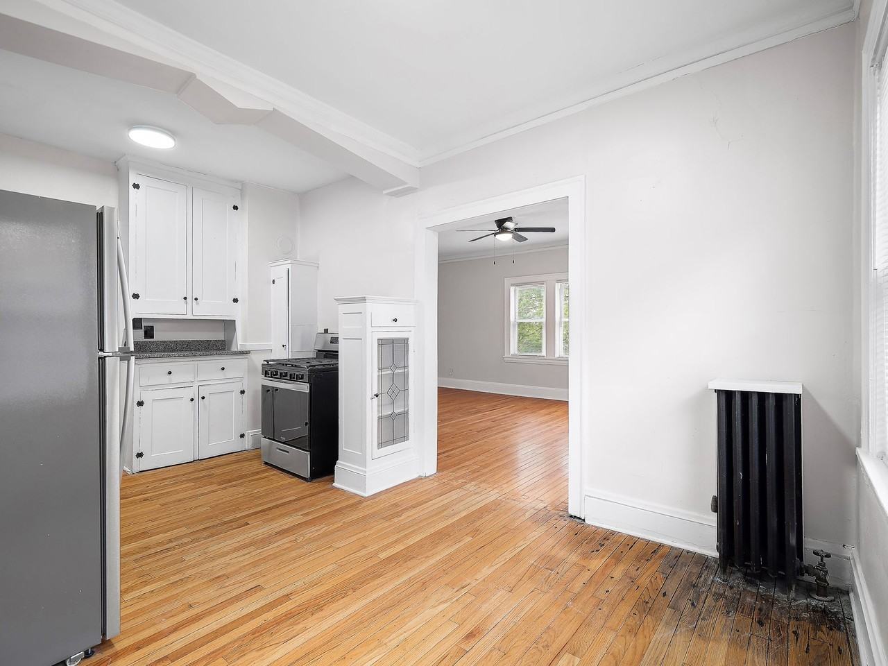 Robinview Apartments - Photo 4 of 46