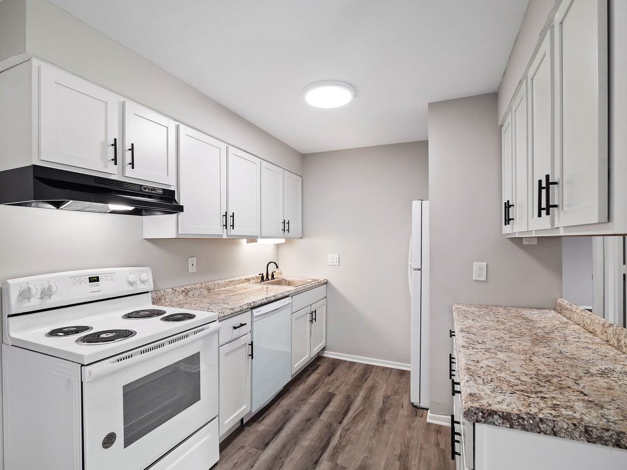 Pinegrove Apartments - Photo 6 of 50