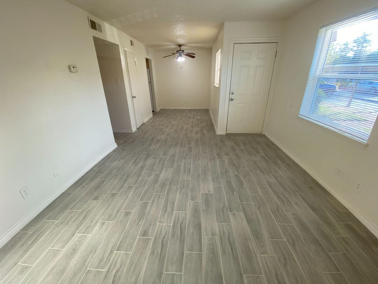 Lions Court Apartments - Photo 6 of 50