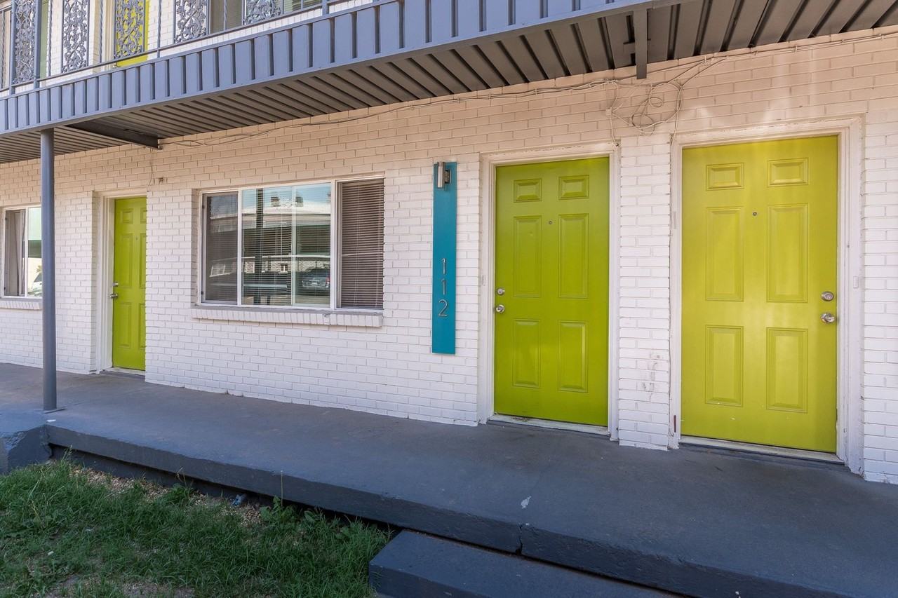 Greenbriar Terrace - Photo 2 of 43