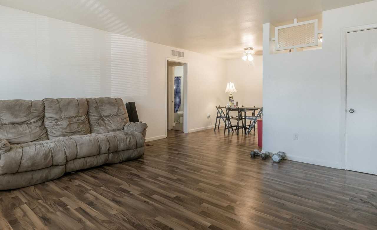 Greenbriar Terrace - Photo 4 of 43