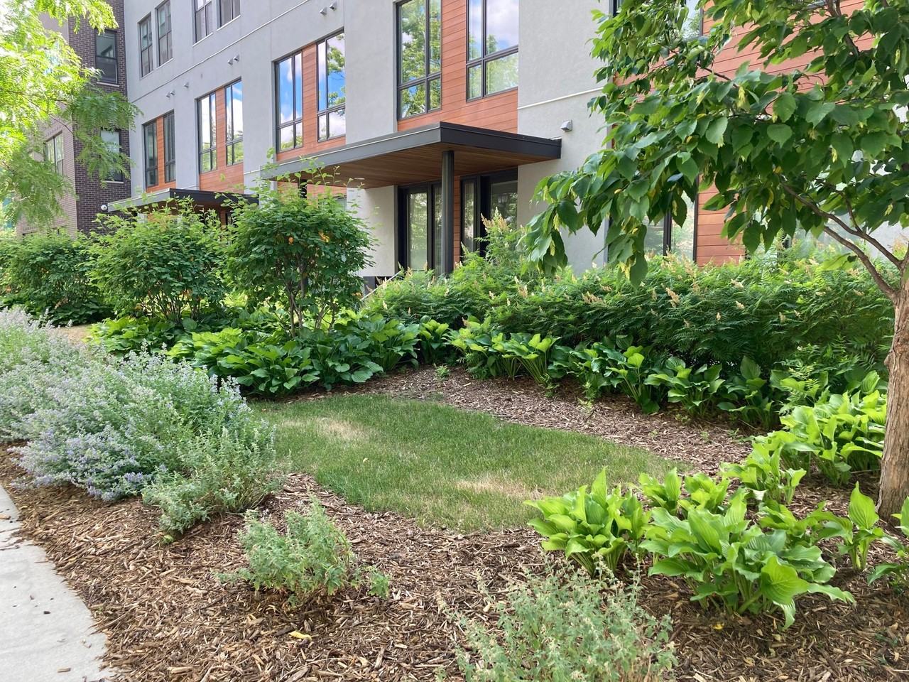 Motiv Apartments - Photo 2 of 32