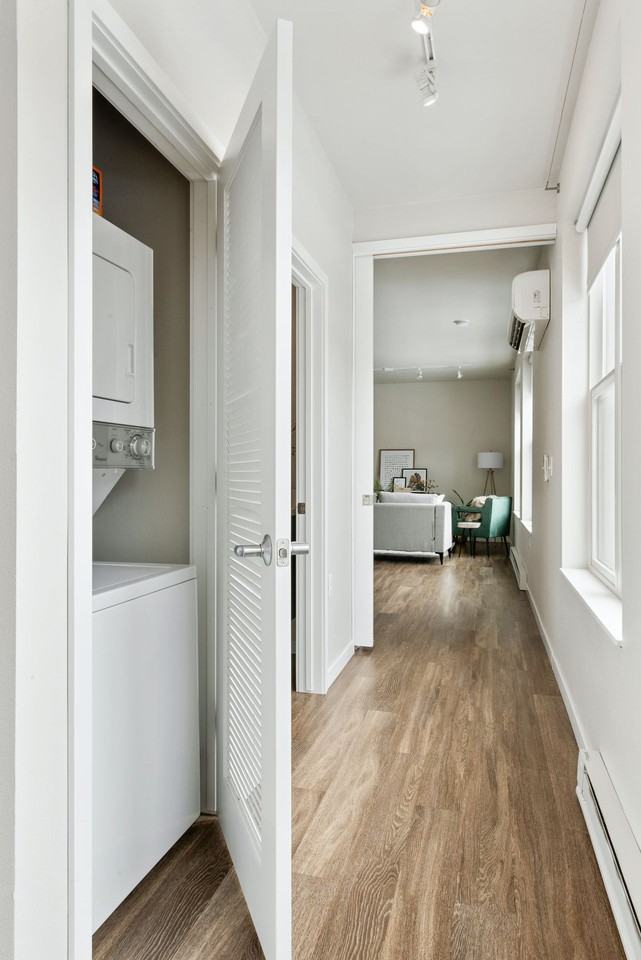 Motiv Apartments - Photo 5 of 32