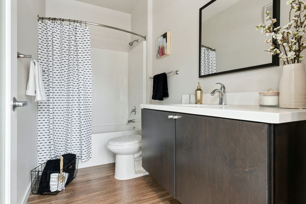 Motiv Apartments - Photo 6 of 32