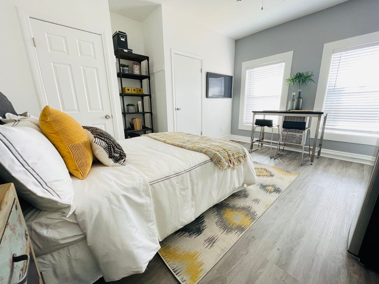 Landmark Towers - Photo 7 of 35