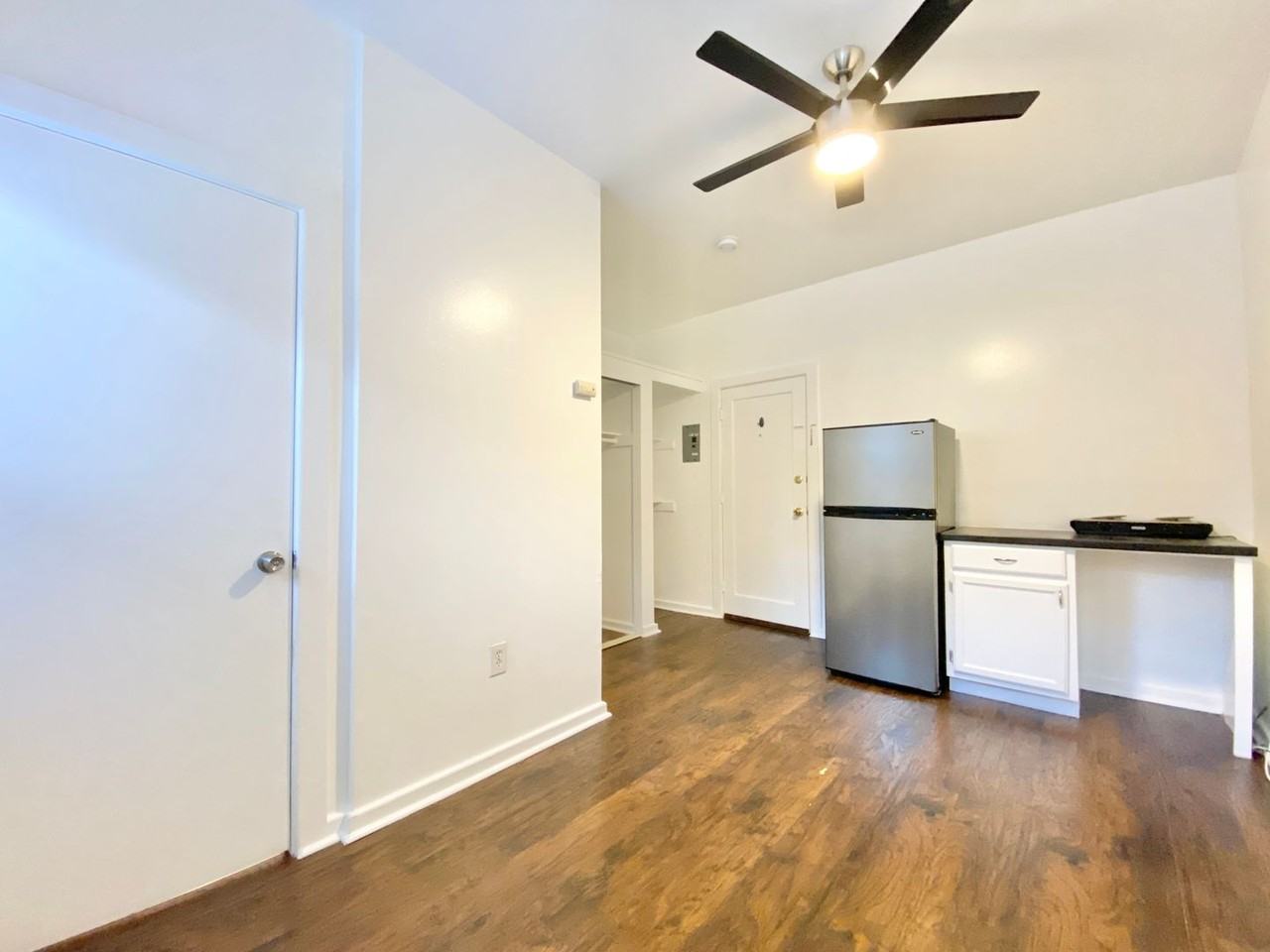 Gem Glendale - Photo 2 of 13