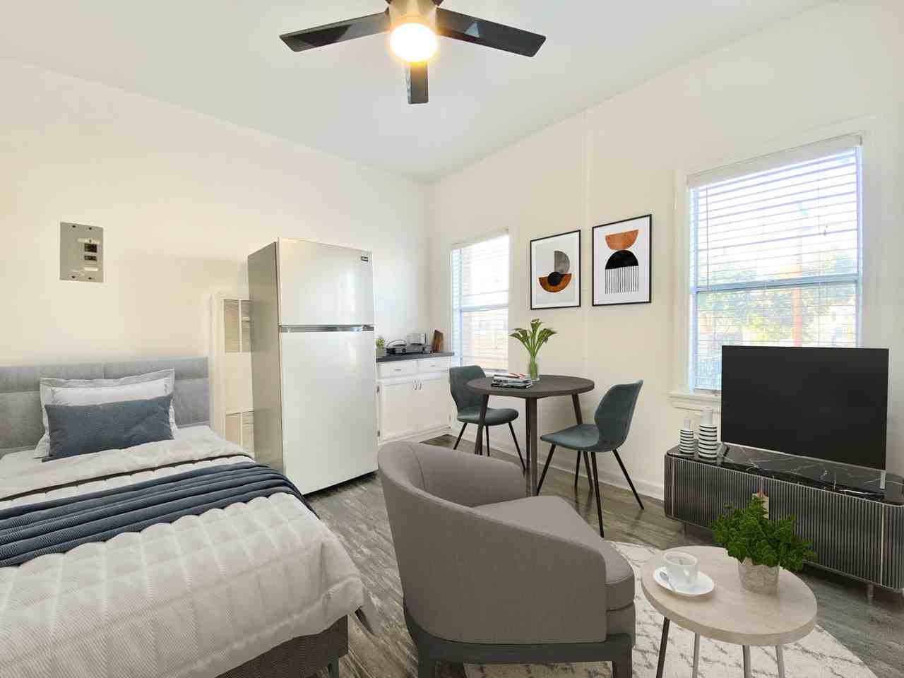 Gem Glendale - Photo 6 of 13