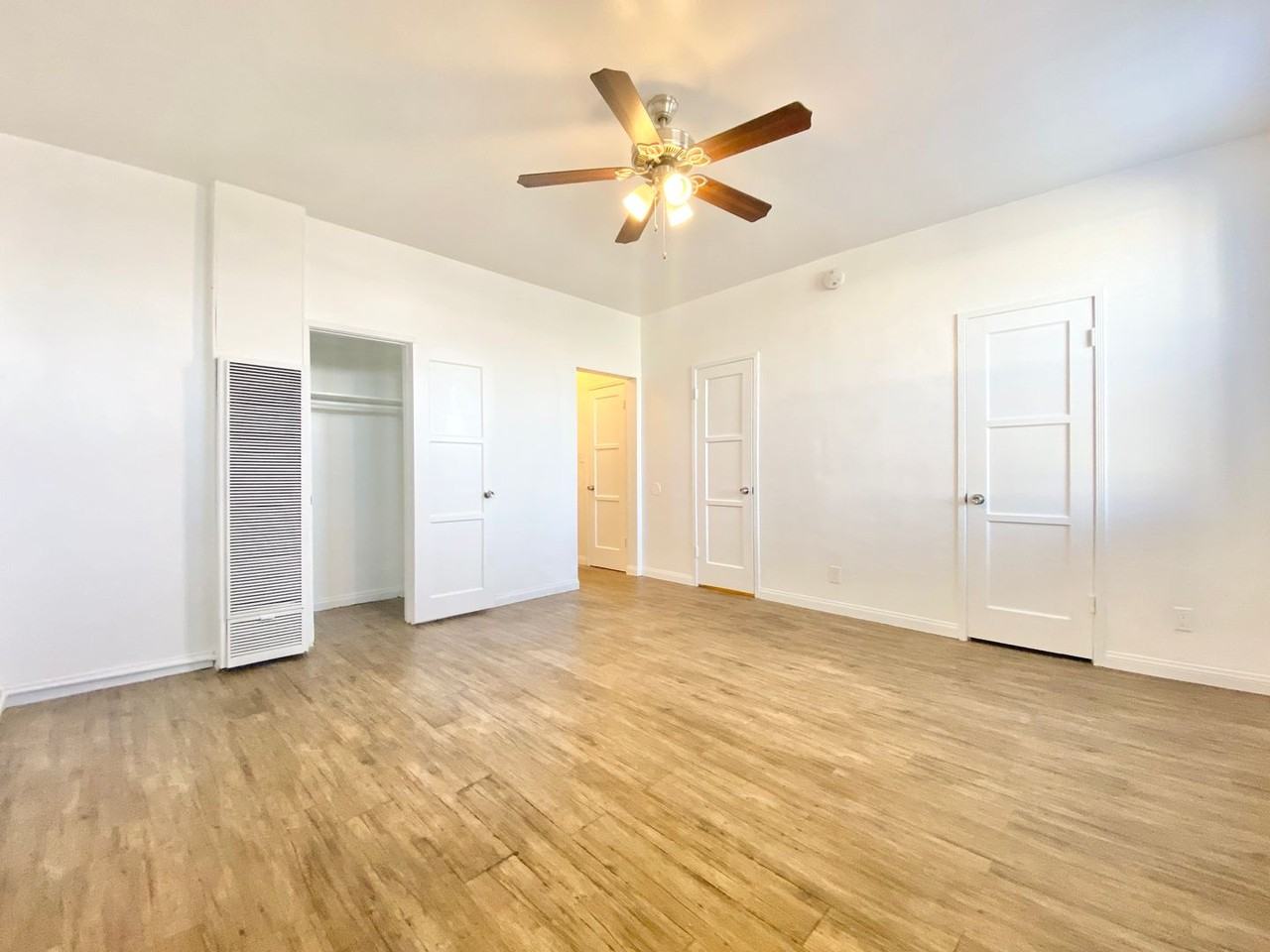 Gateway Glendale - Photo 6 of 26