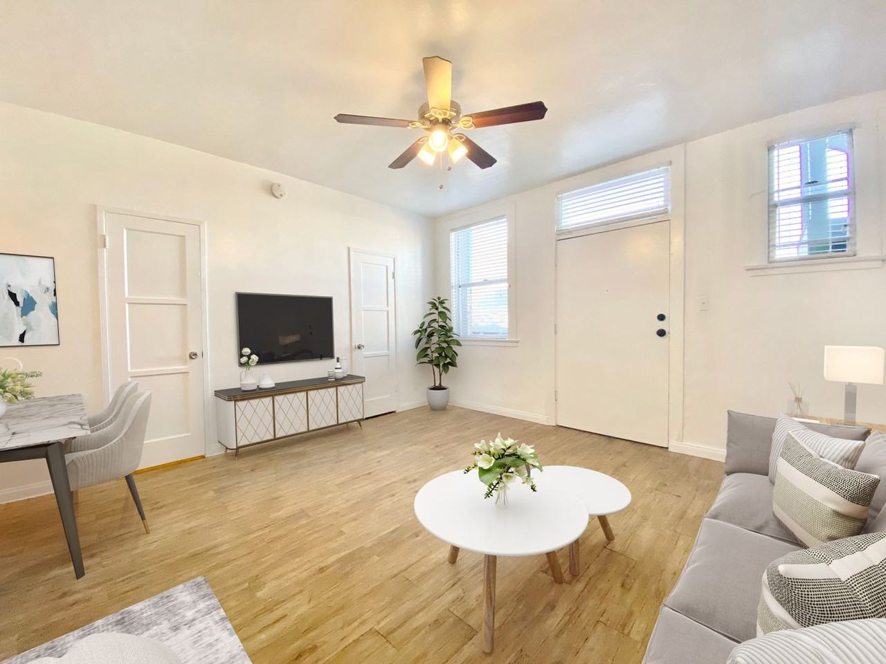 Gateway Glendale - Photo 7 of 26