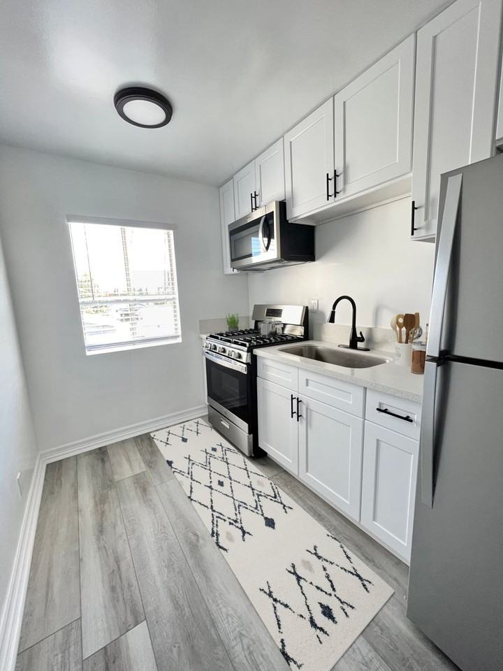 The Nicole Apartments - Photo 2 of 34