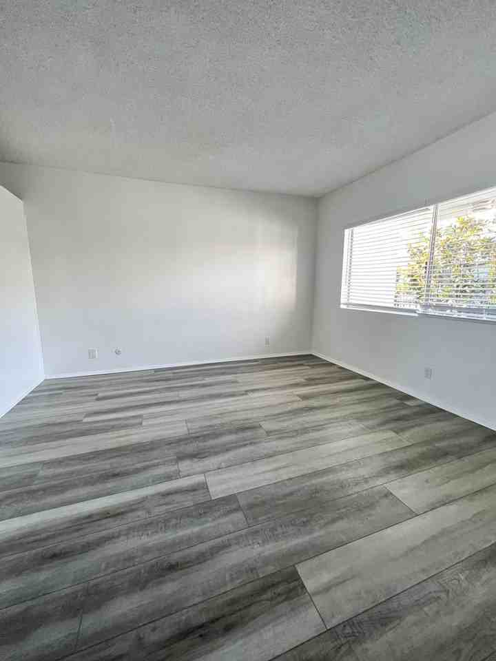 The Nicole Apartments - Photo 6 of 34
