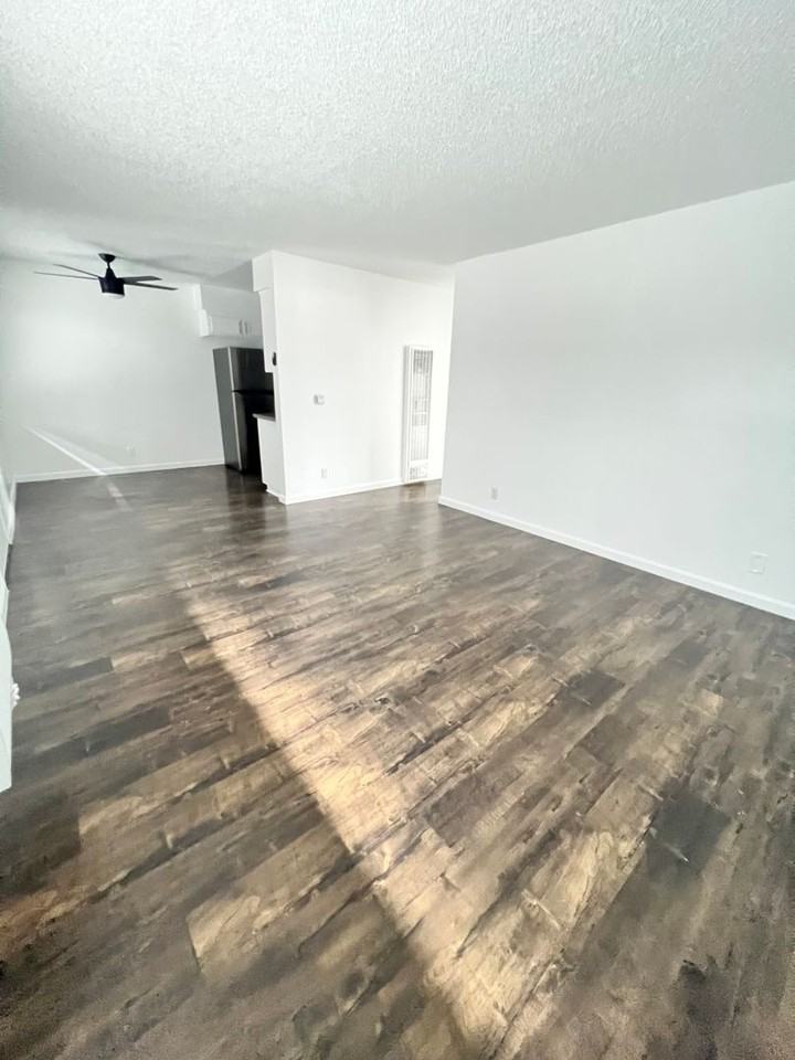 Atwater Flats - Photo 6 of 32