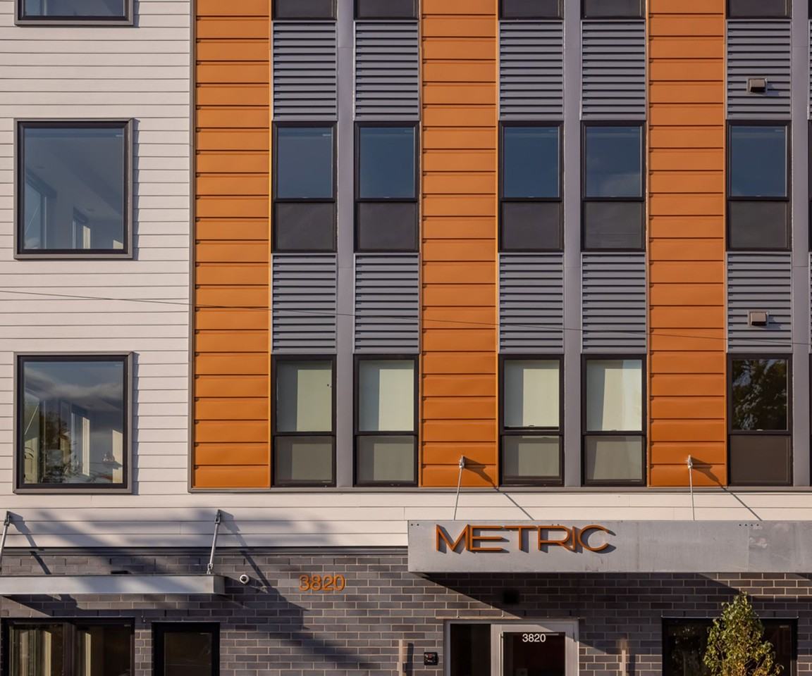 METRIC Apartments - Photo 4 of 33