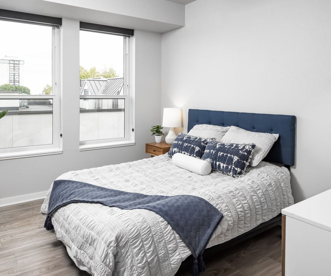 METRIC Apartments - Photo 6 of 33