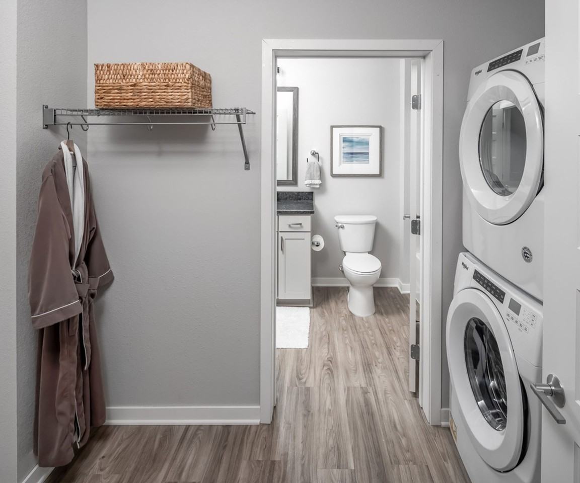 METRIC Apartments - Photo 7 of 33