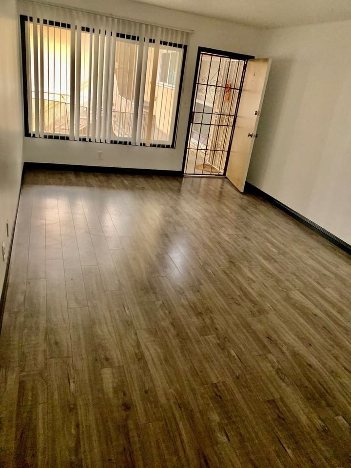 Manhattan Manor LLC - Photo 3 of 16