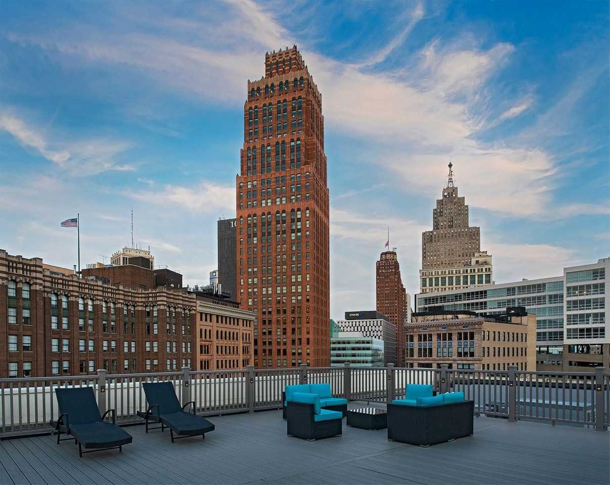 The Farwell - Photo 6 of 50