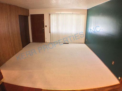 910 NE 192nd Ave - Photo 2 of 17