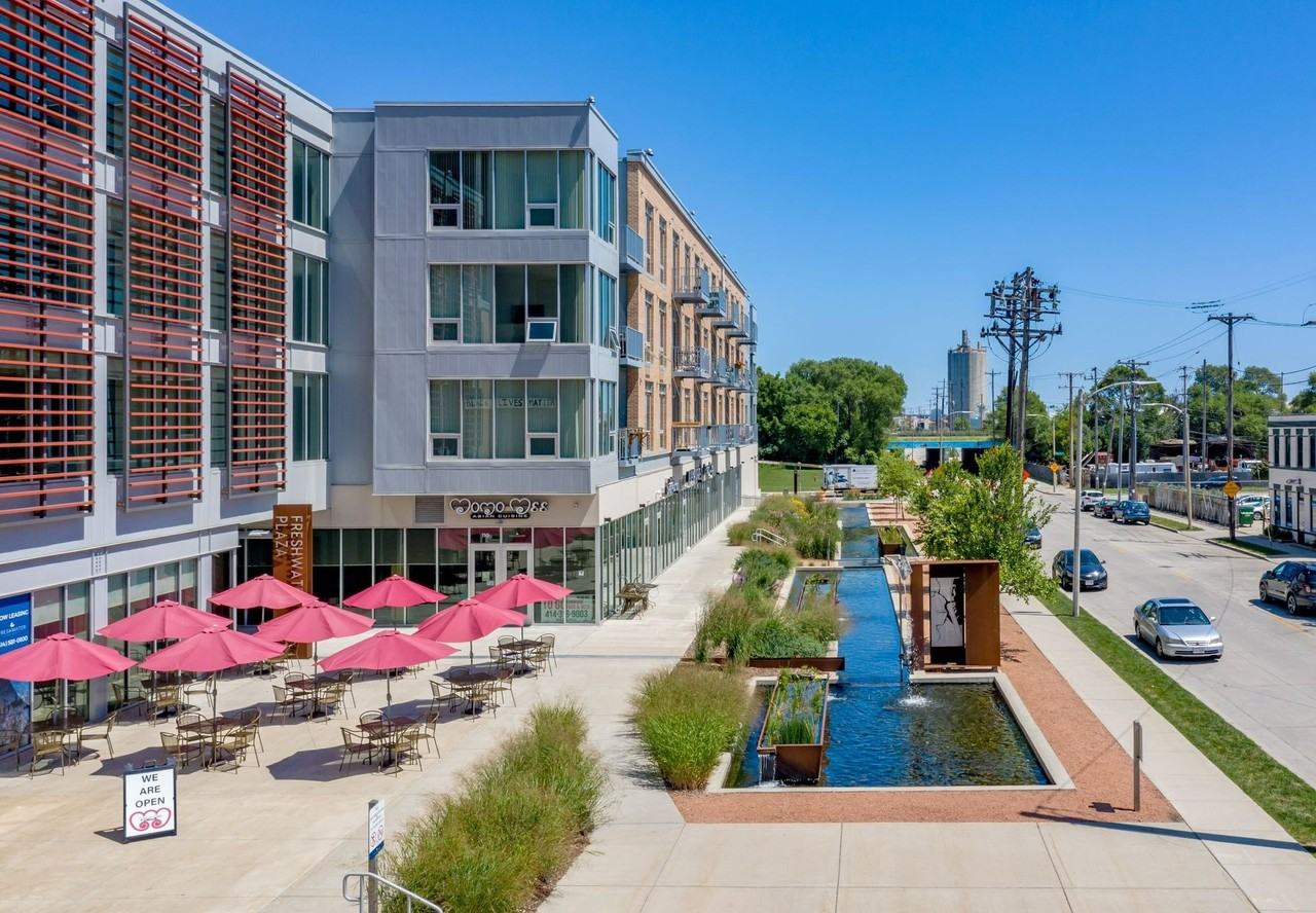 Freshwater Plaza Apartments - Photo 6 of 38