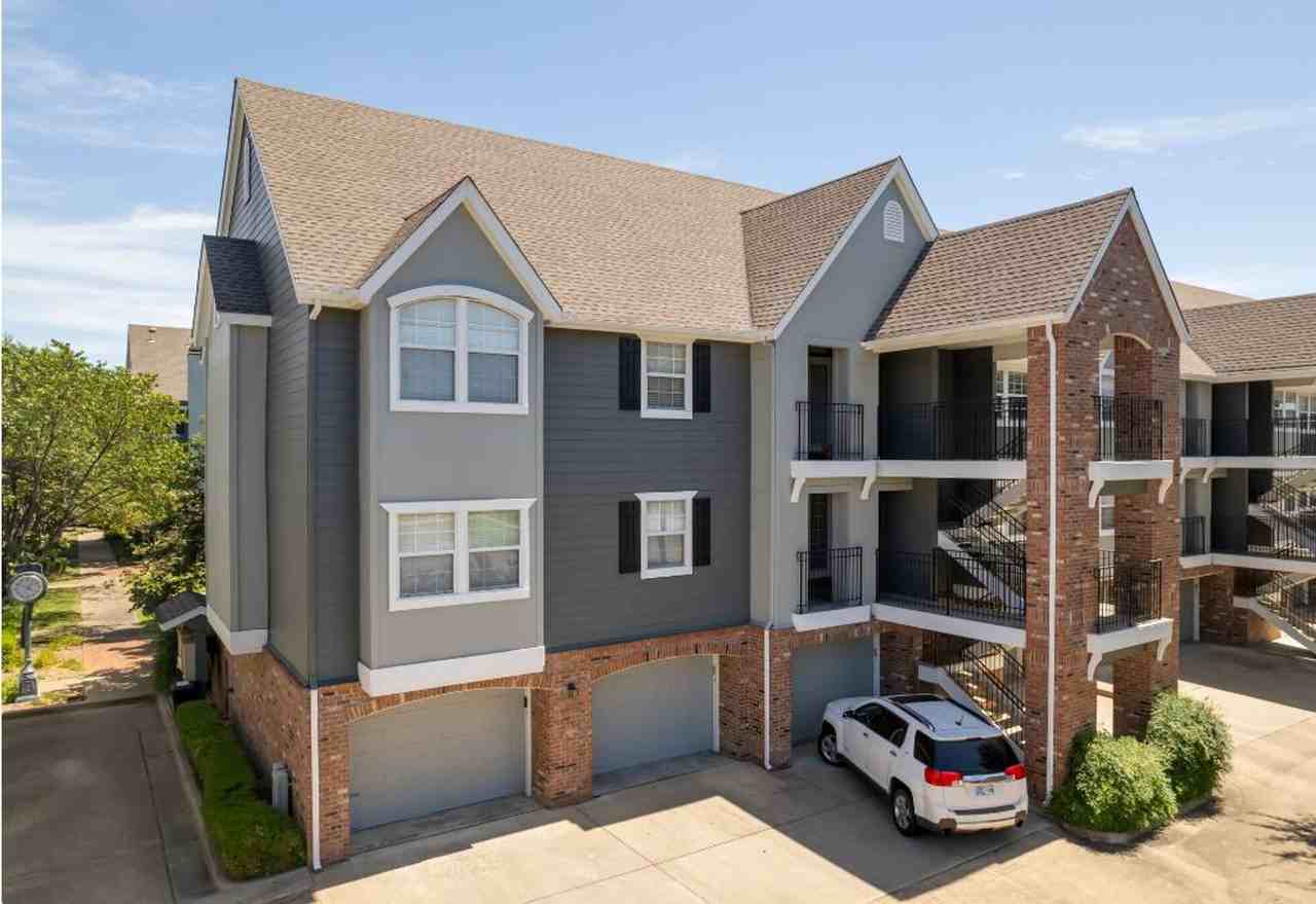 The Chesterfield - Photo 2 of 50