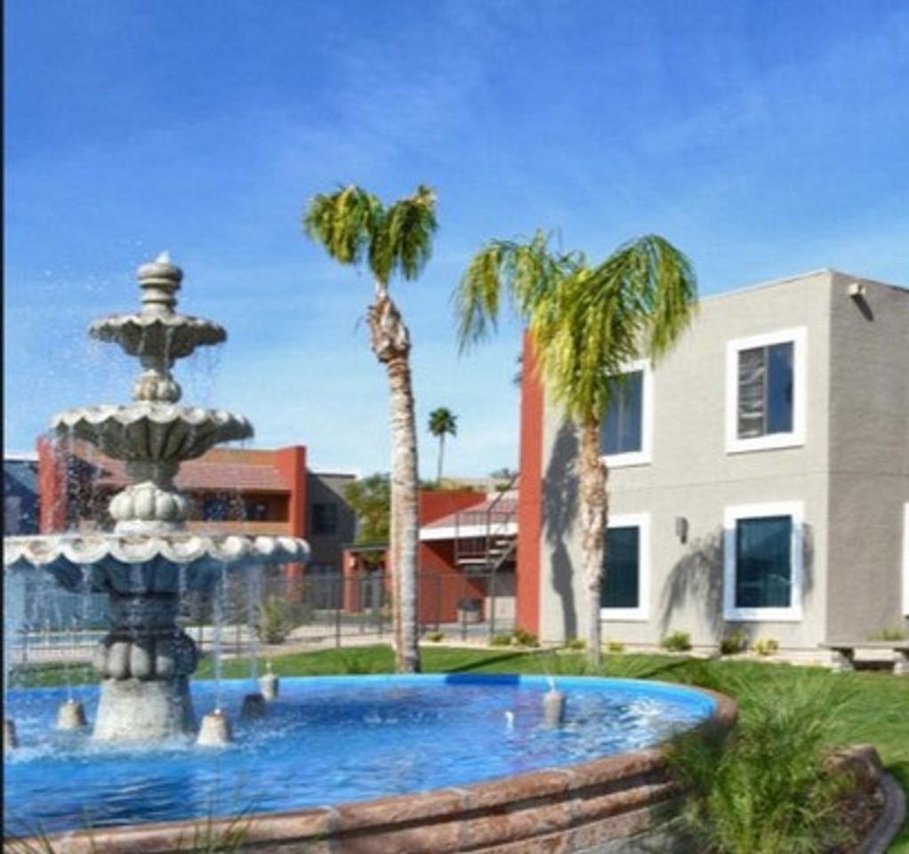 The Resort on 35th - Photo 3 of 6