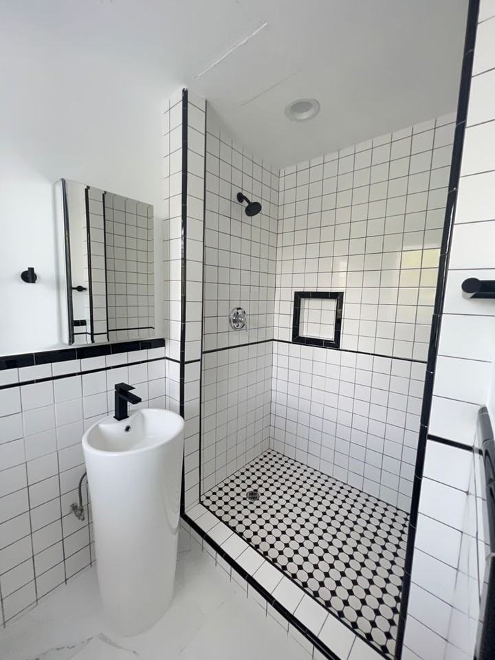 160 S. Gramercy Pl. - Photo 7 of 40