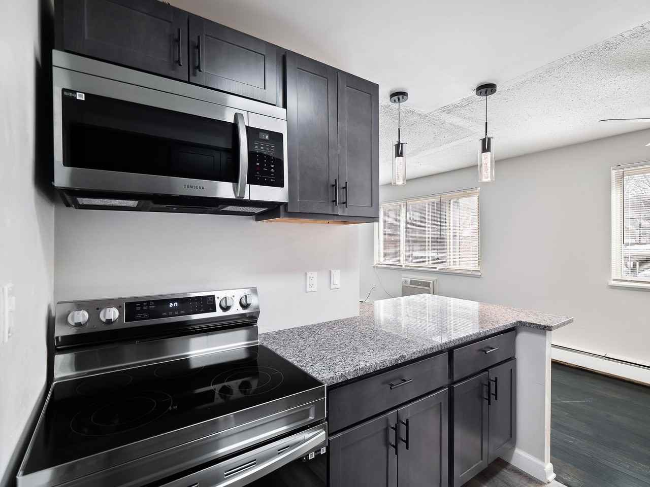 Coventry Mayfield Apartments - Photo 6 of 18