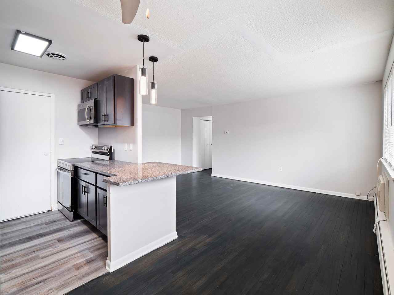 Coventry Mayfield Apartments - Photo 7 of 18