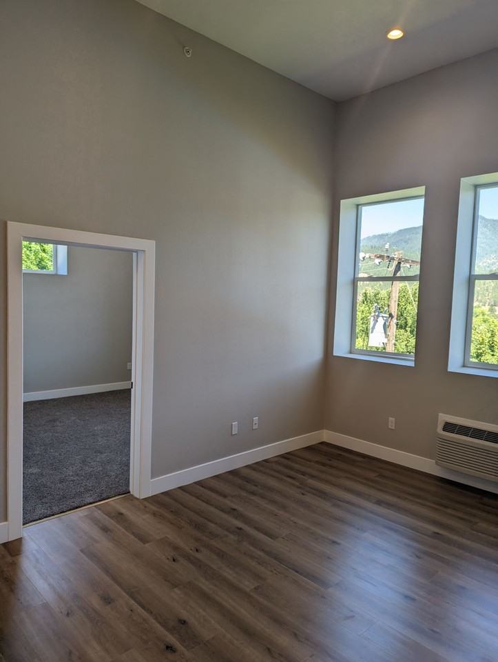 514 McKinley Ave - Photo 5 of 34