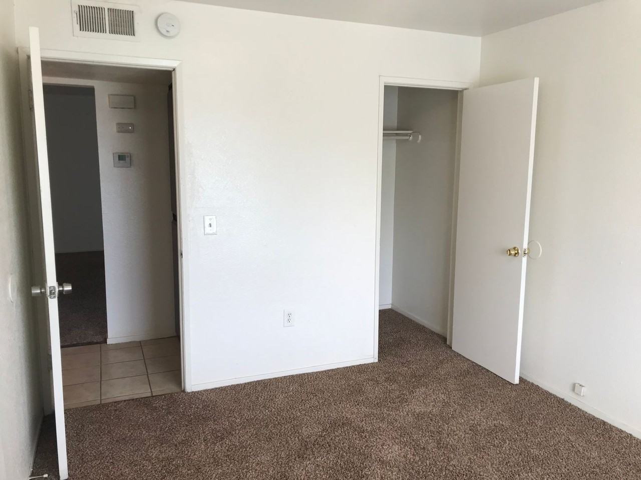 Kentucky Villa Apartments - Photo 4 of 11