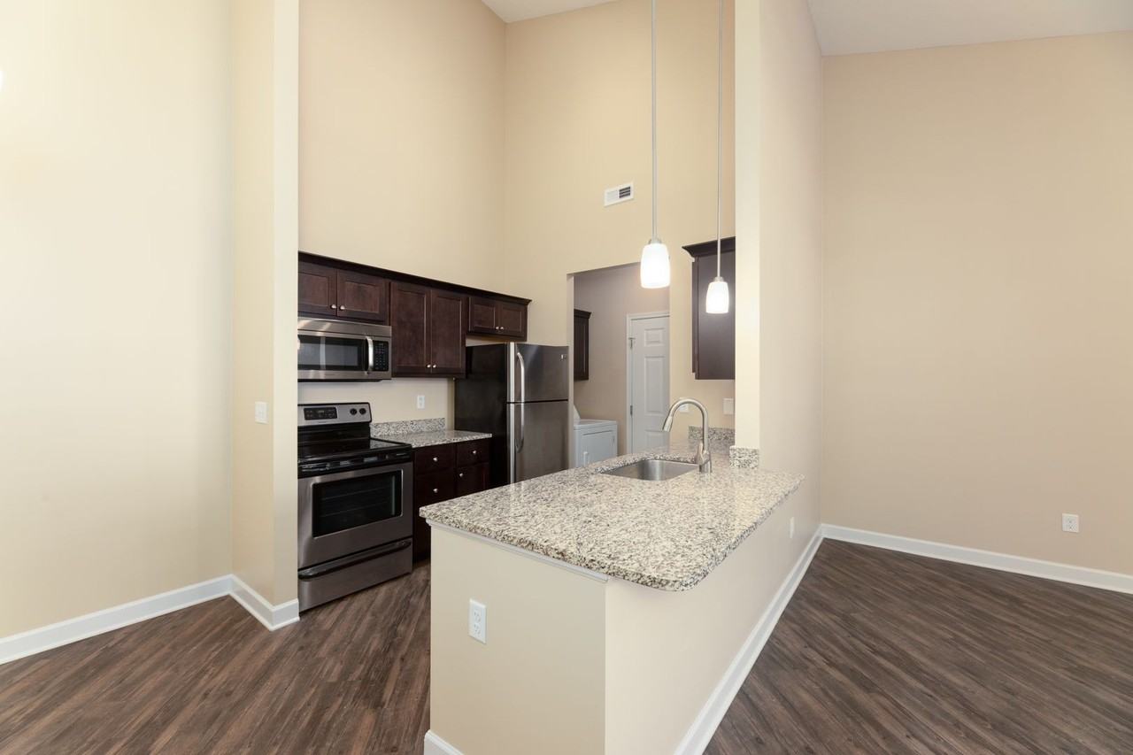 The Villas Of Madison - Photo 4 of 8