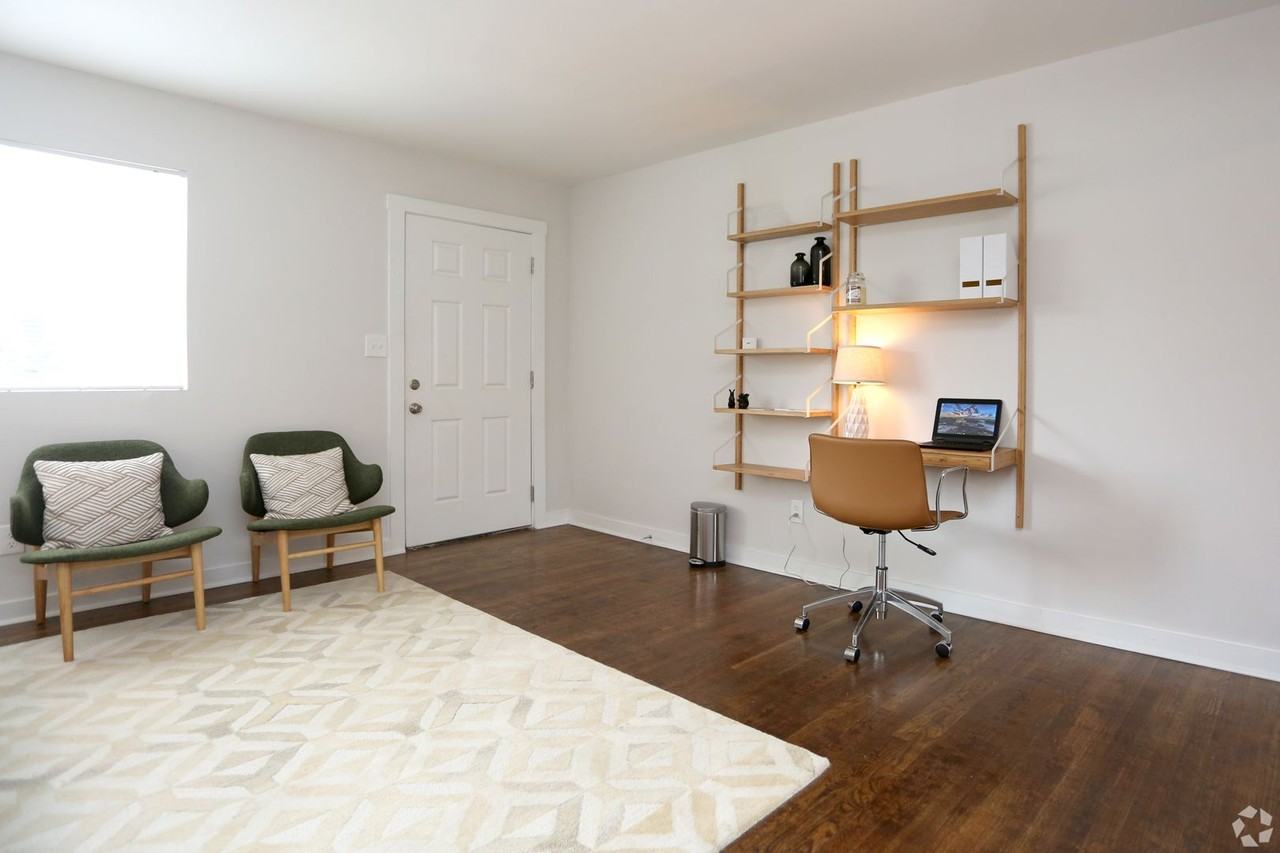 Dwell at Hollywood - Photo 7 of 18