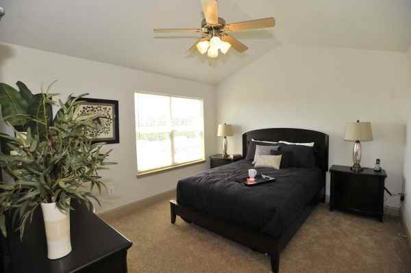 SP1 - Sunpointe Gardens, LLC - Photo 4 of 37