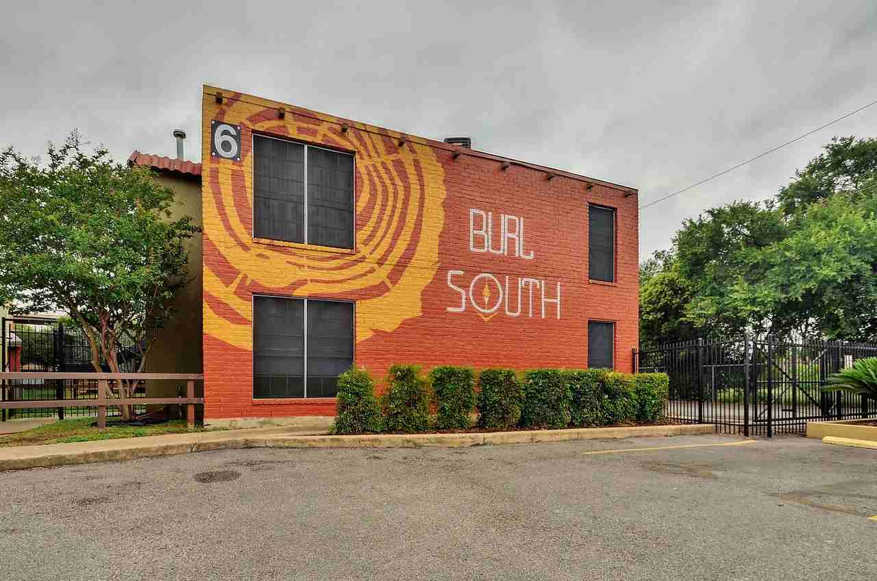 Burl South - Photo 3 of 24