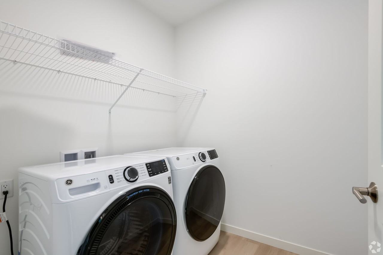 Lakeshore Ridge Apartrments - Photo 7 of 44