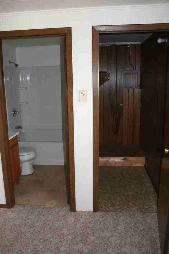 Lincoln Ave Apartments - Photo 3 of 8