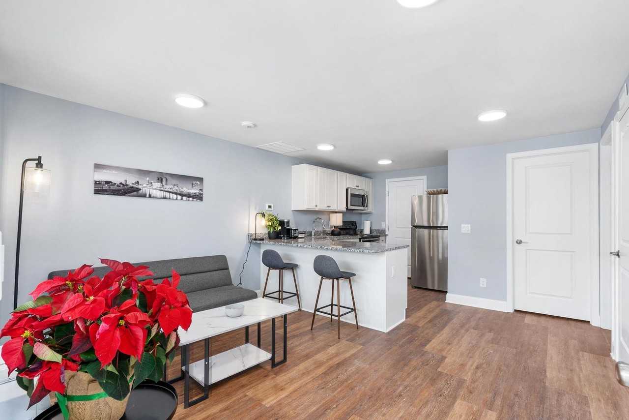 567 Riverview Dr - Photo 3 of 44