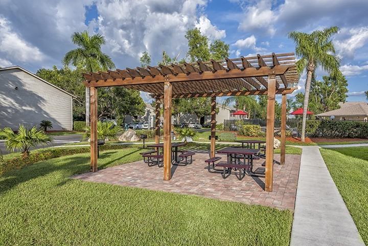 Seville Apartments. A Beautiful apartments is waiting for you to make it a Home. Great Specials Today! - Photo 3 of 20