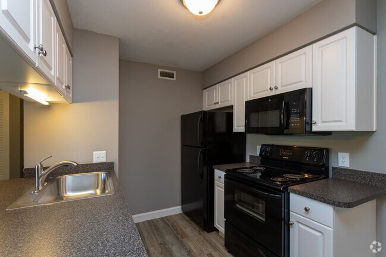 Pinnacle Estates. Beautiful Apartments Waiting for you to make it a Home. Great Specials Today! - Photo 7 of 33