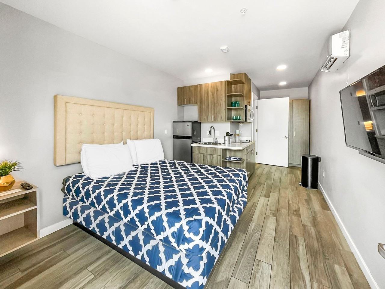 Moore Place Apartments - 2254 Moore St San Diego CA | Zumper