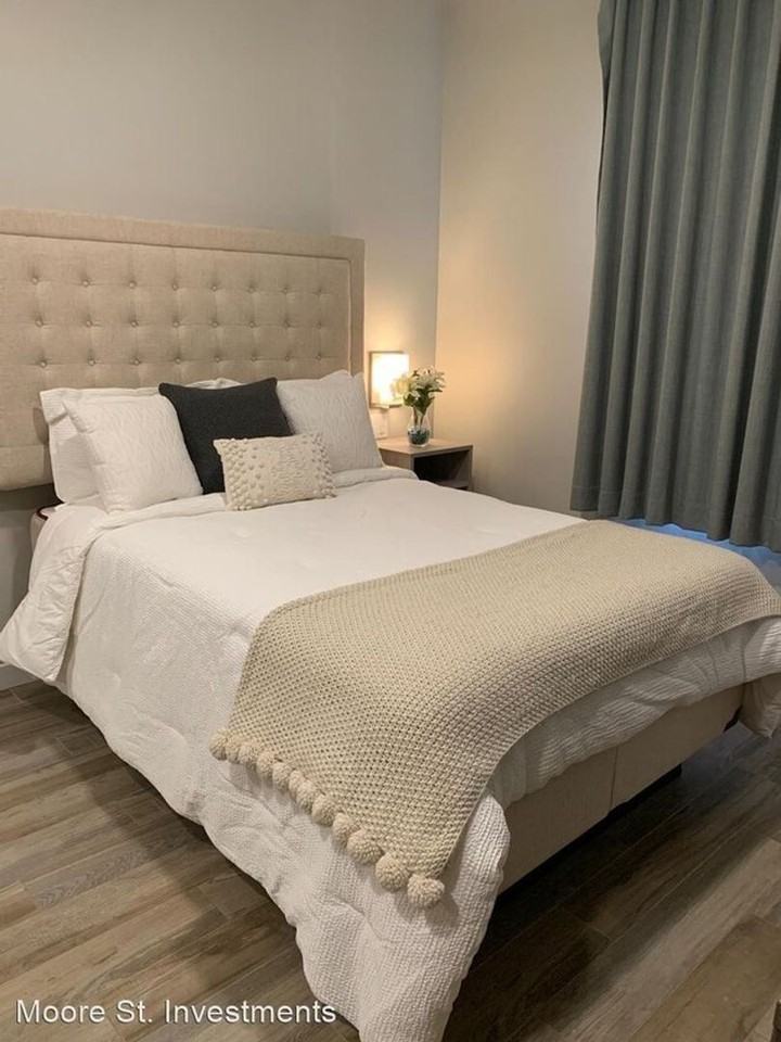 Moore Place - Photo 3 of 47