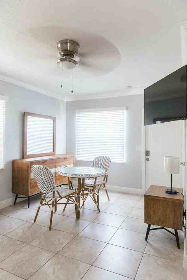 The Palm Beach Flamingo - Photo 3 of 12