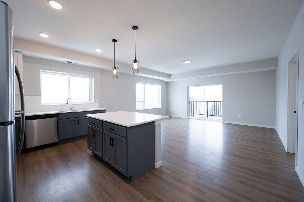 Reside - Photo 5 of 50