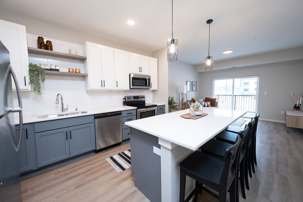 13958 Edgewood Ave - Photo 5 of 50