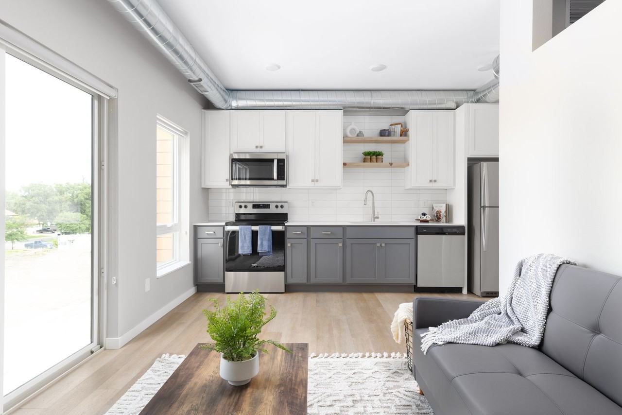 Wild Oak - Photo 3 of 50