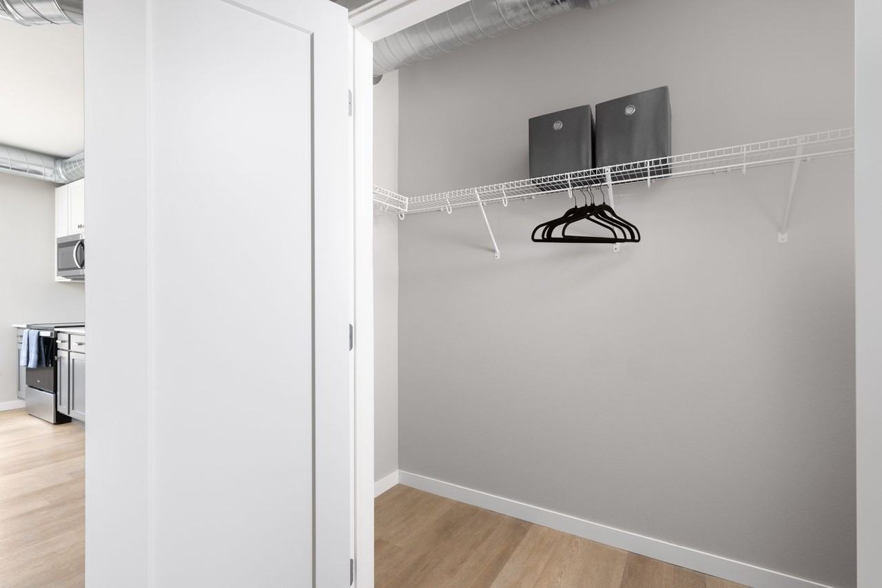 Wild Oak - Photo 6 of 50